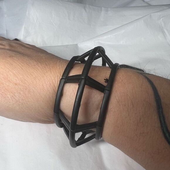 G by Gennaro Modernist Abstract Stretch Bracelet - Picture 2 of 9